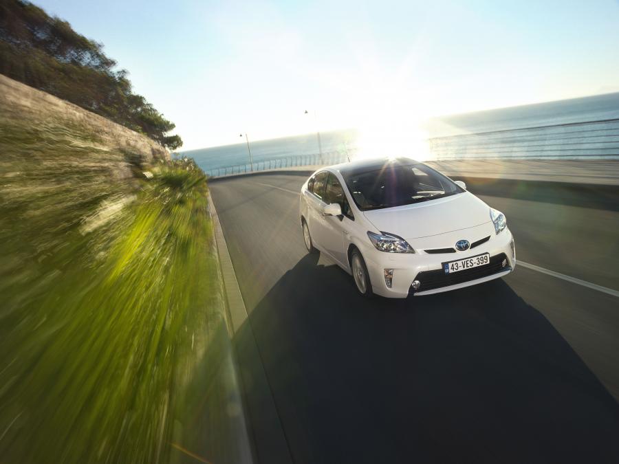  Toyota Prius 2012 года  (фото 28 из 40)